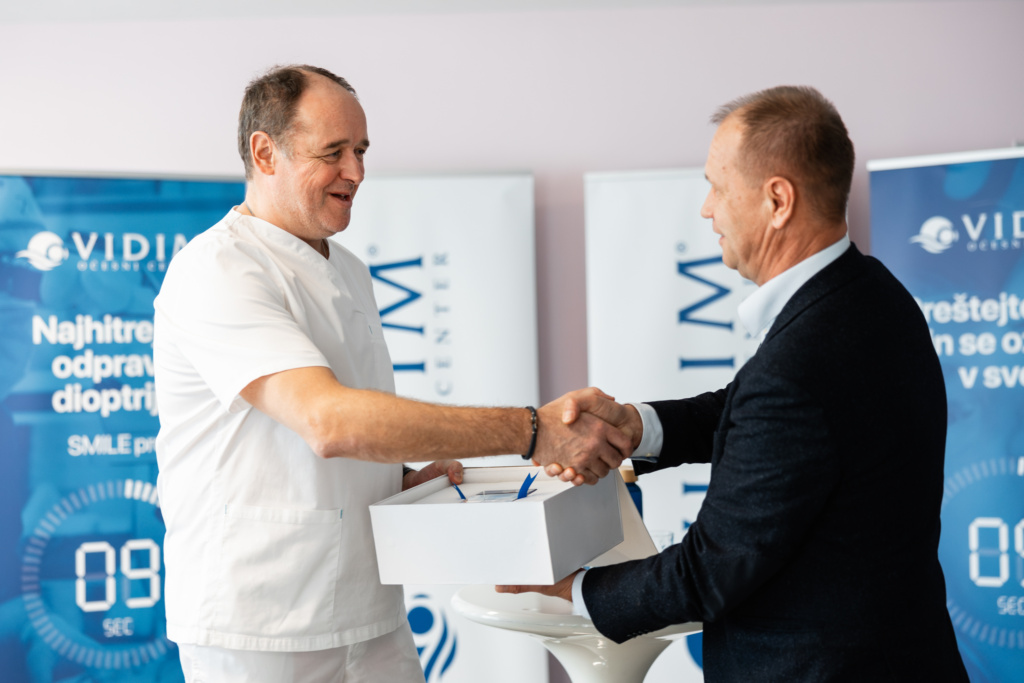 10 milijonov nasmehov v očeh – SMILE pro, revolucionarna odprava dioptrije