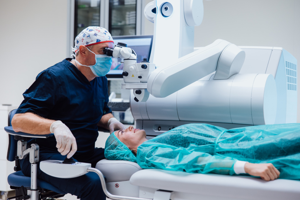 VIDIM premika meje: ZEISS SMILE pro – nova generacija laserske korekcije vida v Sloveniji